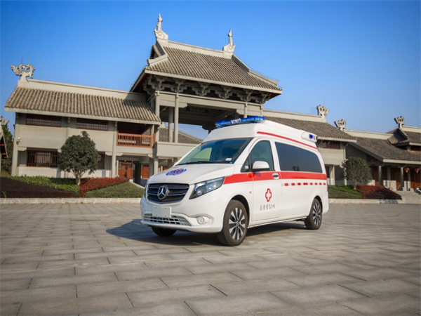 奔馳國六救護車
