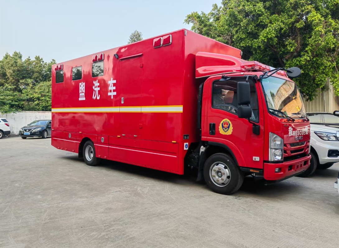 重汽豪沃移動(dòng)廁所車